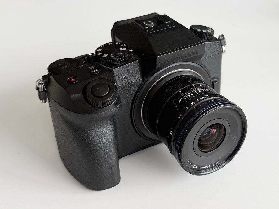 SLR with precision fixed focal length from StairsMeasure Pro